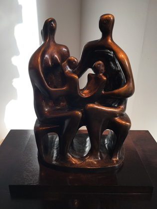 ヘンリームーア（Henry Moore）