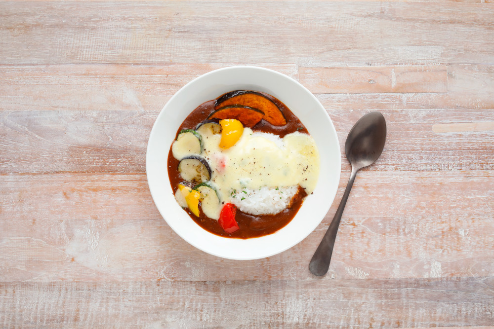 とろ～りラクレットをかけた夏野菜カレー